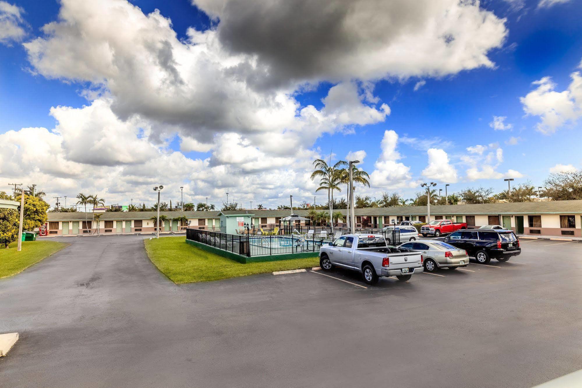 Budget Host Inn Florida City Eksteriør bilde